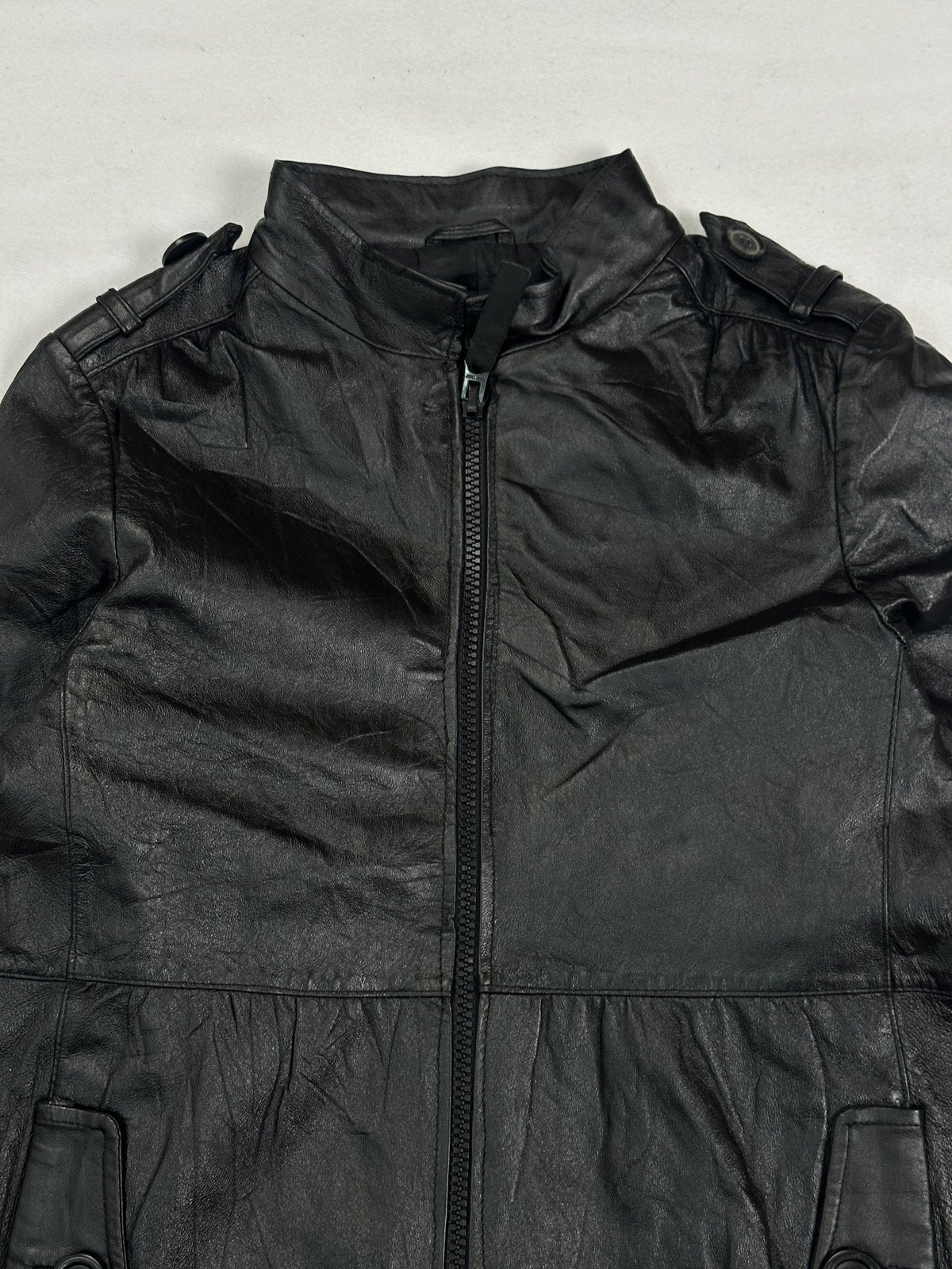Black leather jacket in very good condition, shown in size M