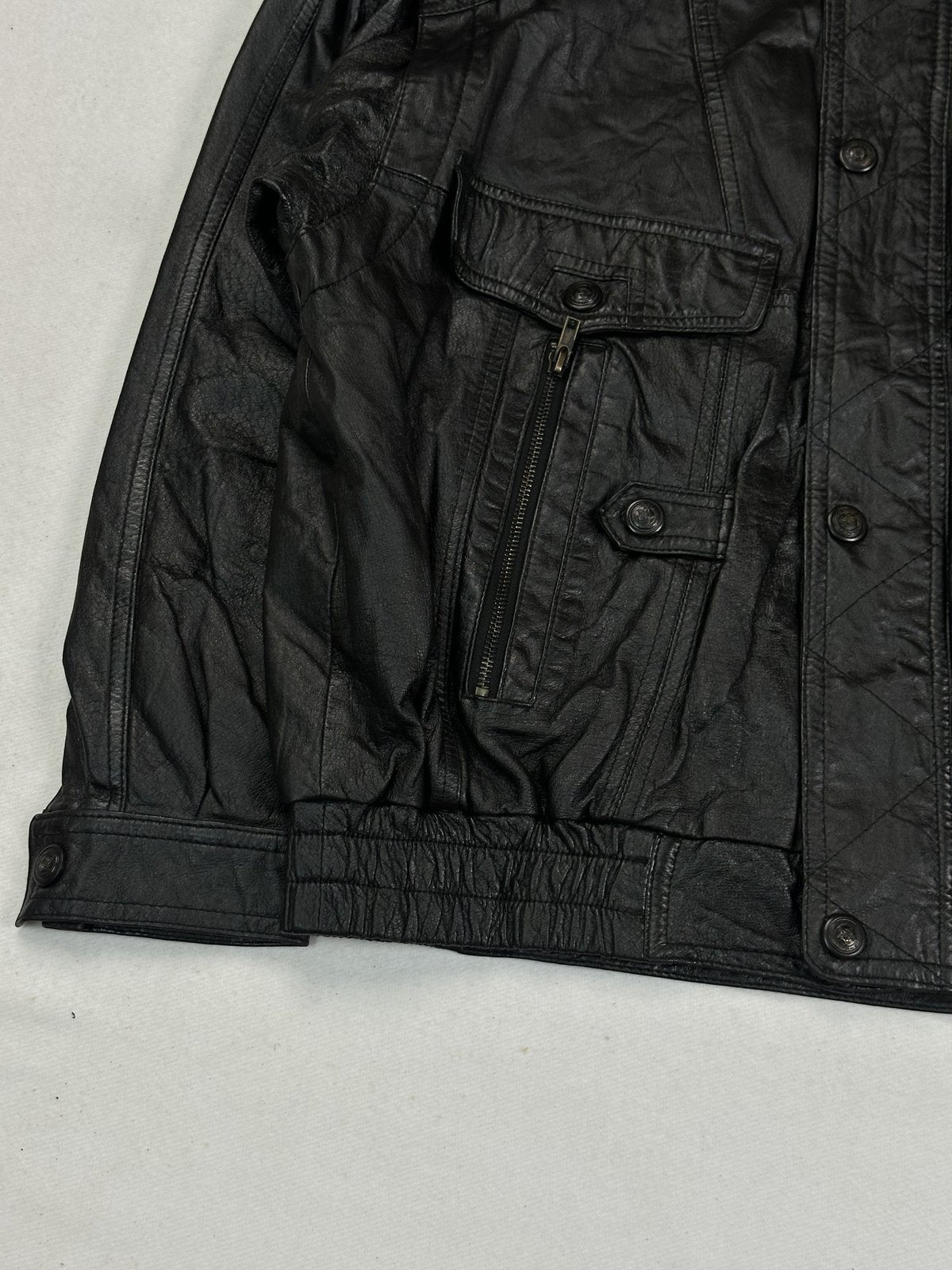 Size XL field jacket in black real leather with a 25 inch chest