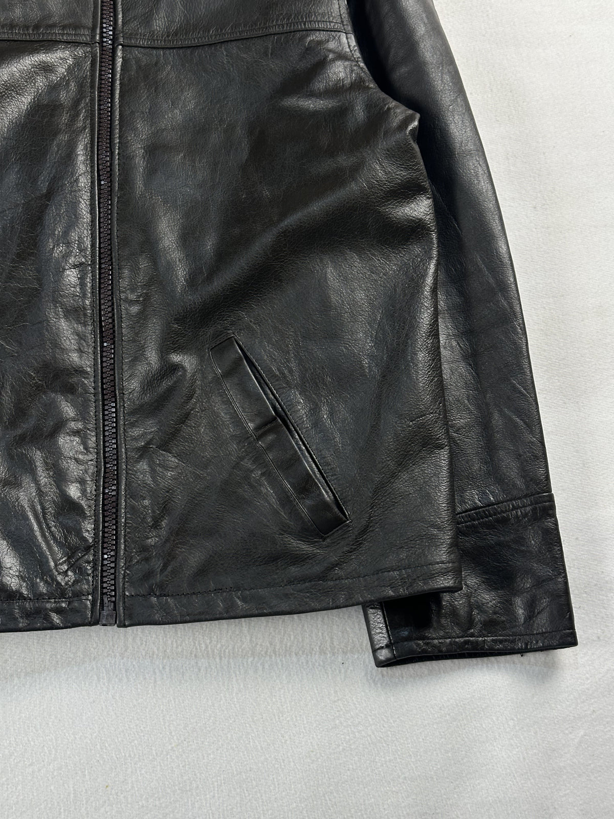 Brown leather cafe racer in very good condition, shown in size L