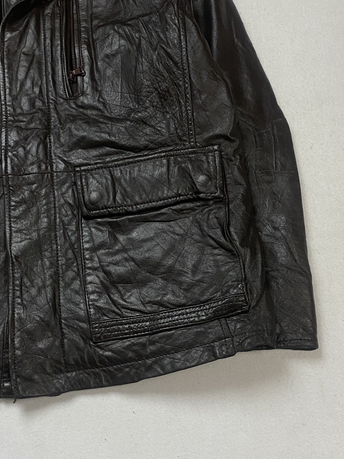 Size XL field jacket in brown real leather with a 25 inch chest