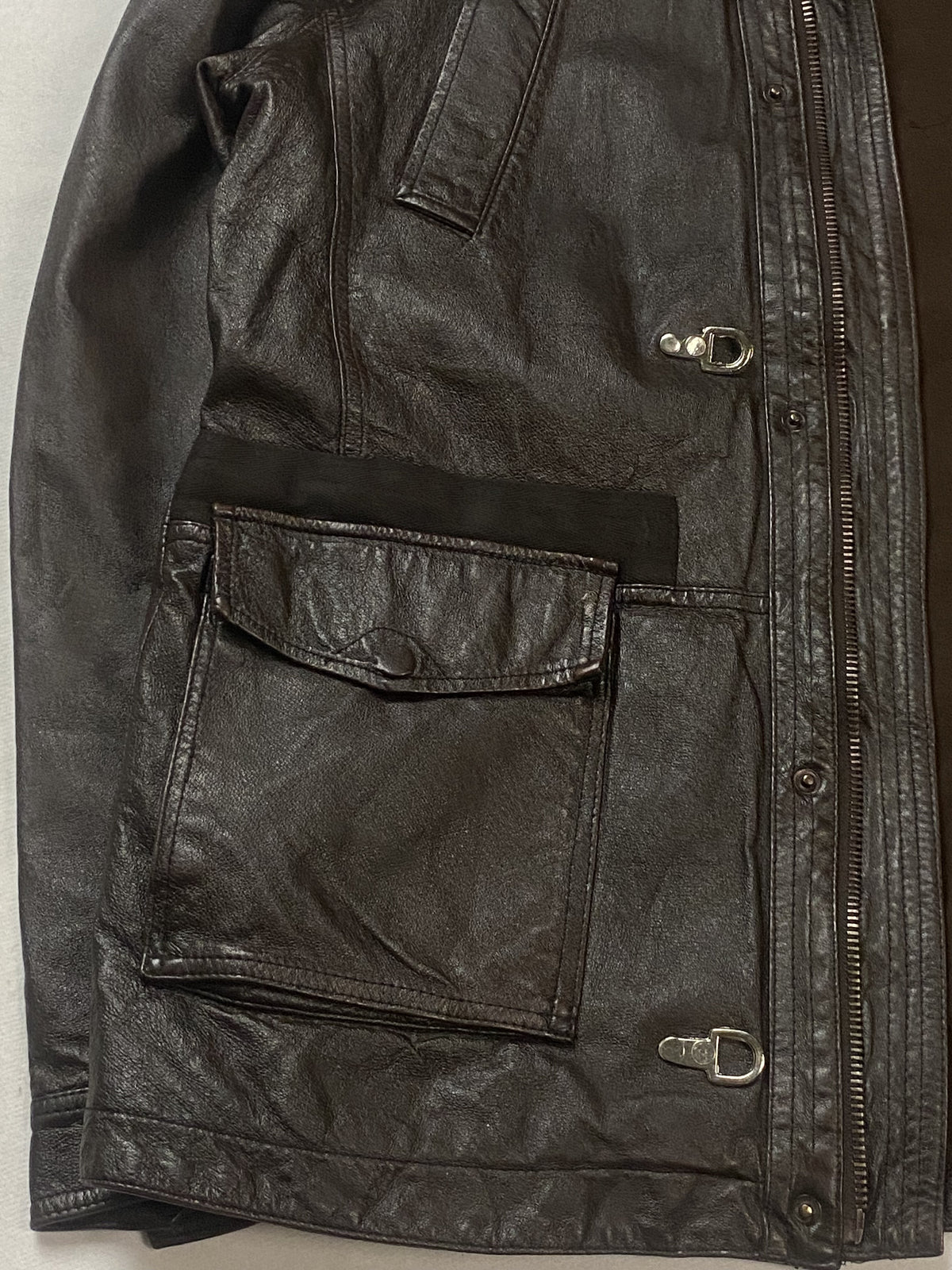Clasp fastened brown leather field jacket in size XL