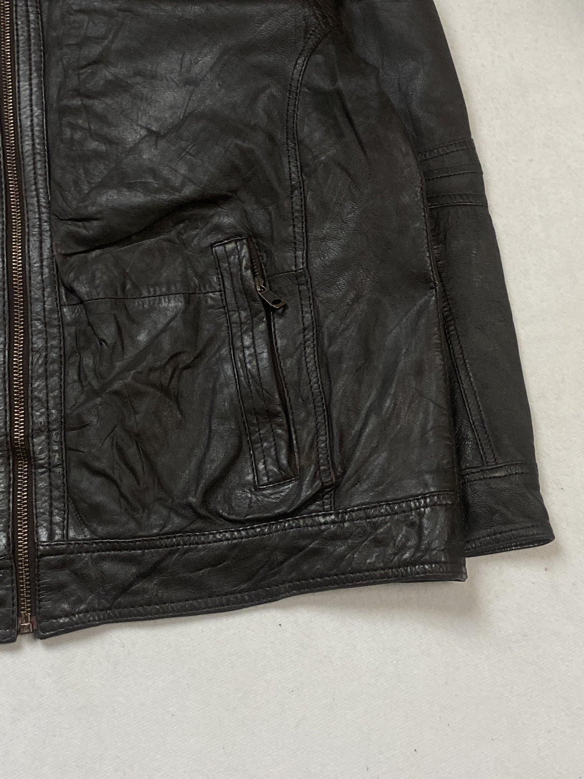 Size XXL harrington in brown real leather with a 26 inch chest