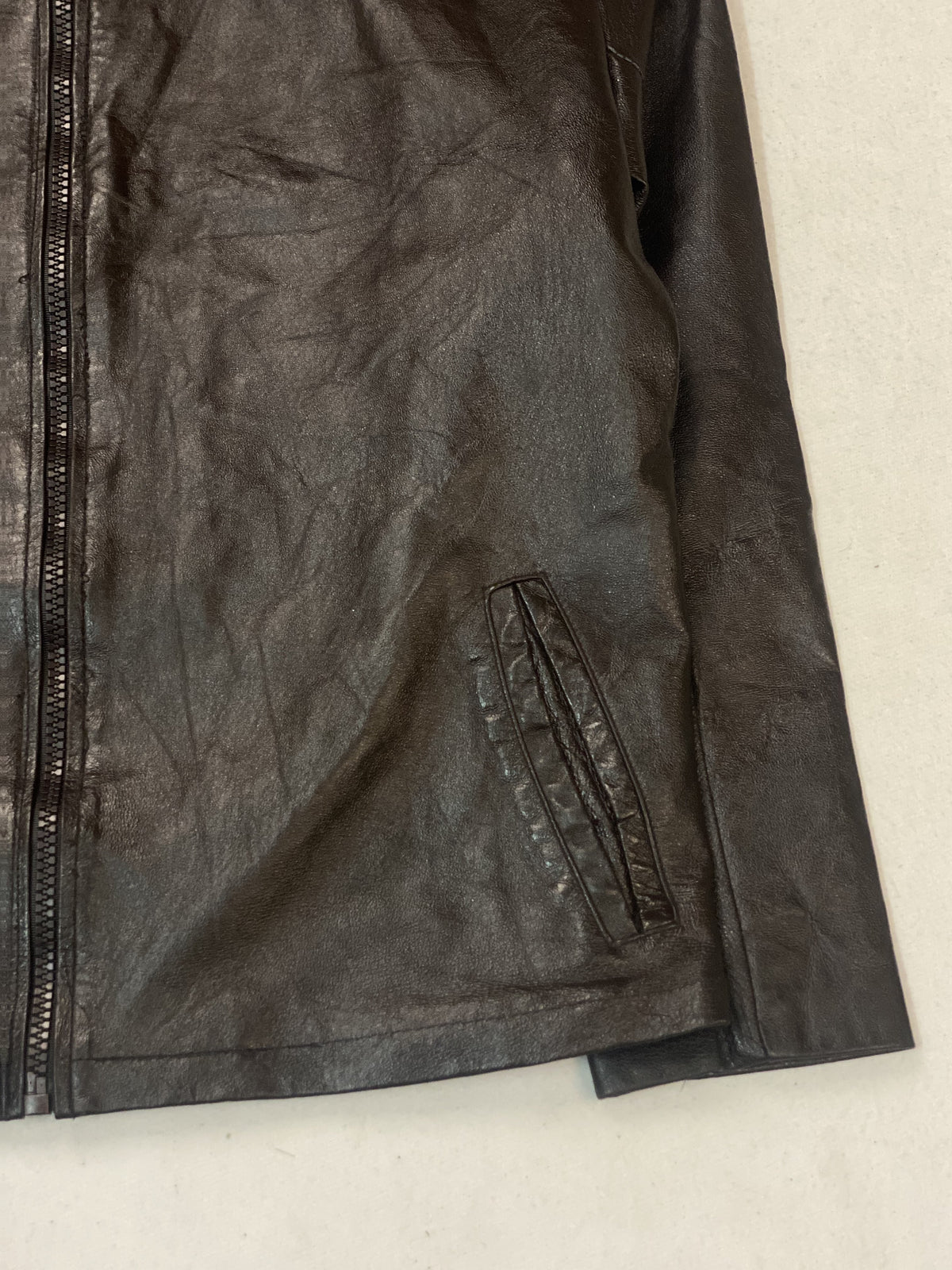 Brown leather cafe racer in very good condition, shown in size L
