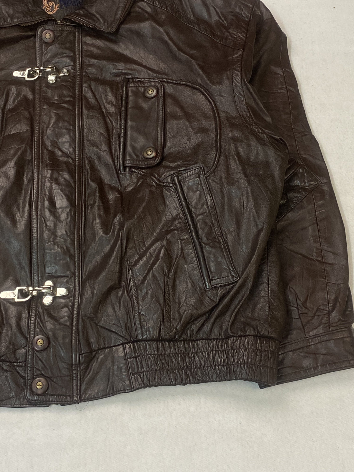Size XXL jacket in brown real leather with a 27 inch chest