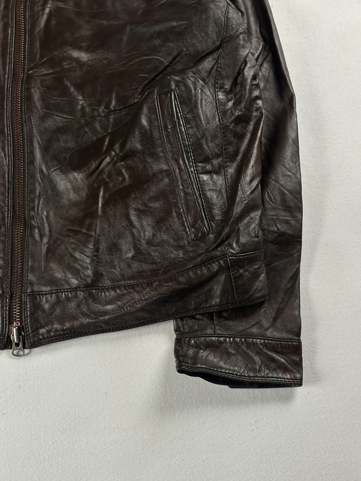 Brown leather cafe racer in very good condition, shown in size XL