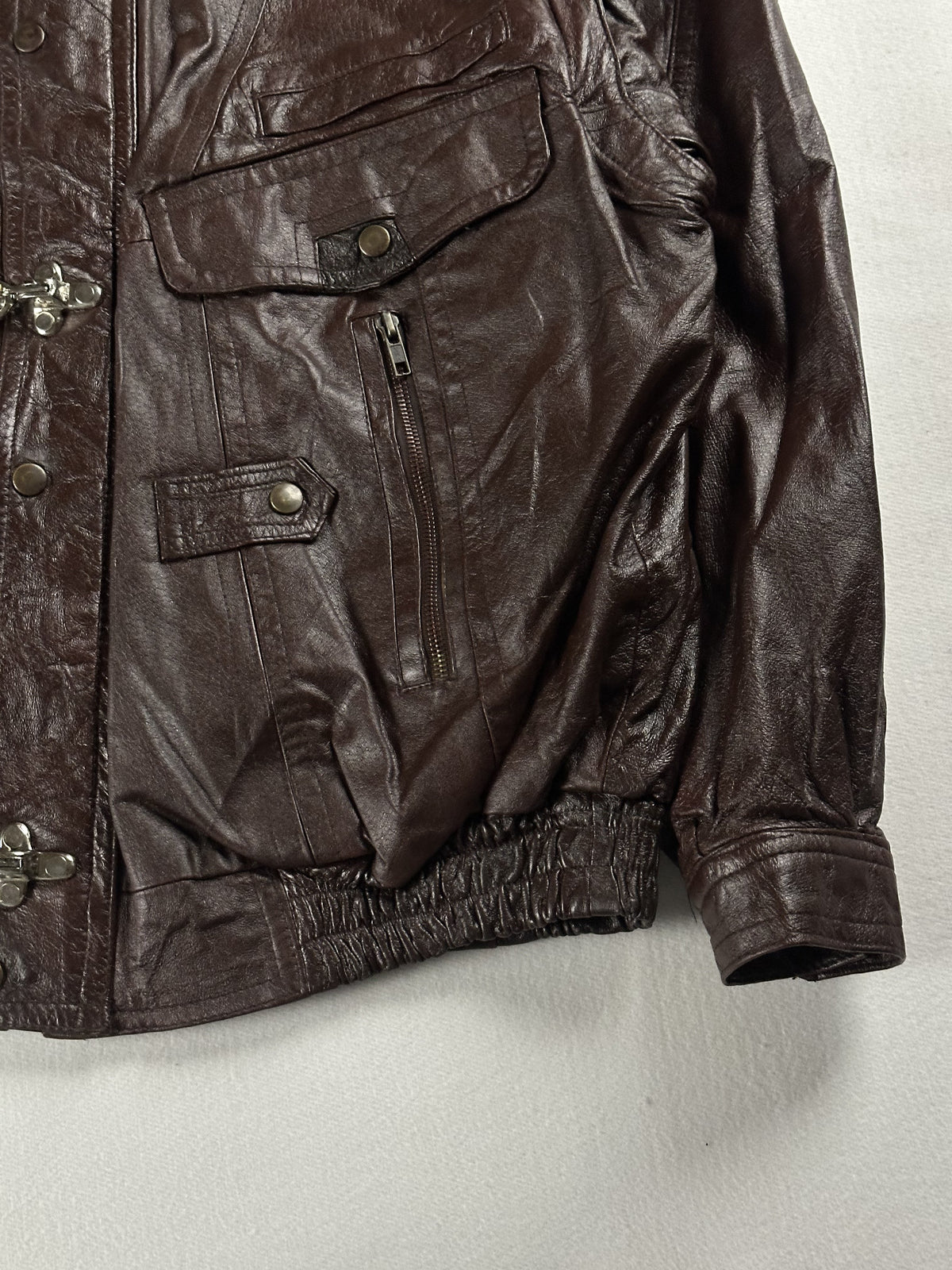 Size XL jacket in brown real leather with a 25 inch chest