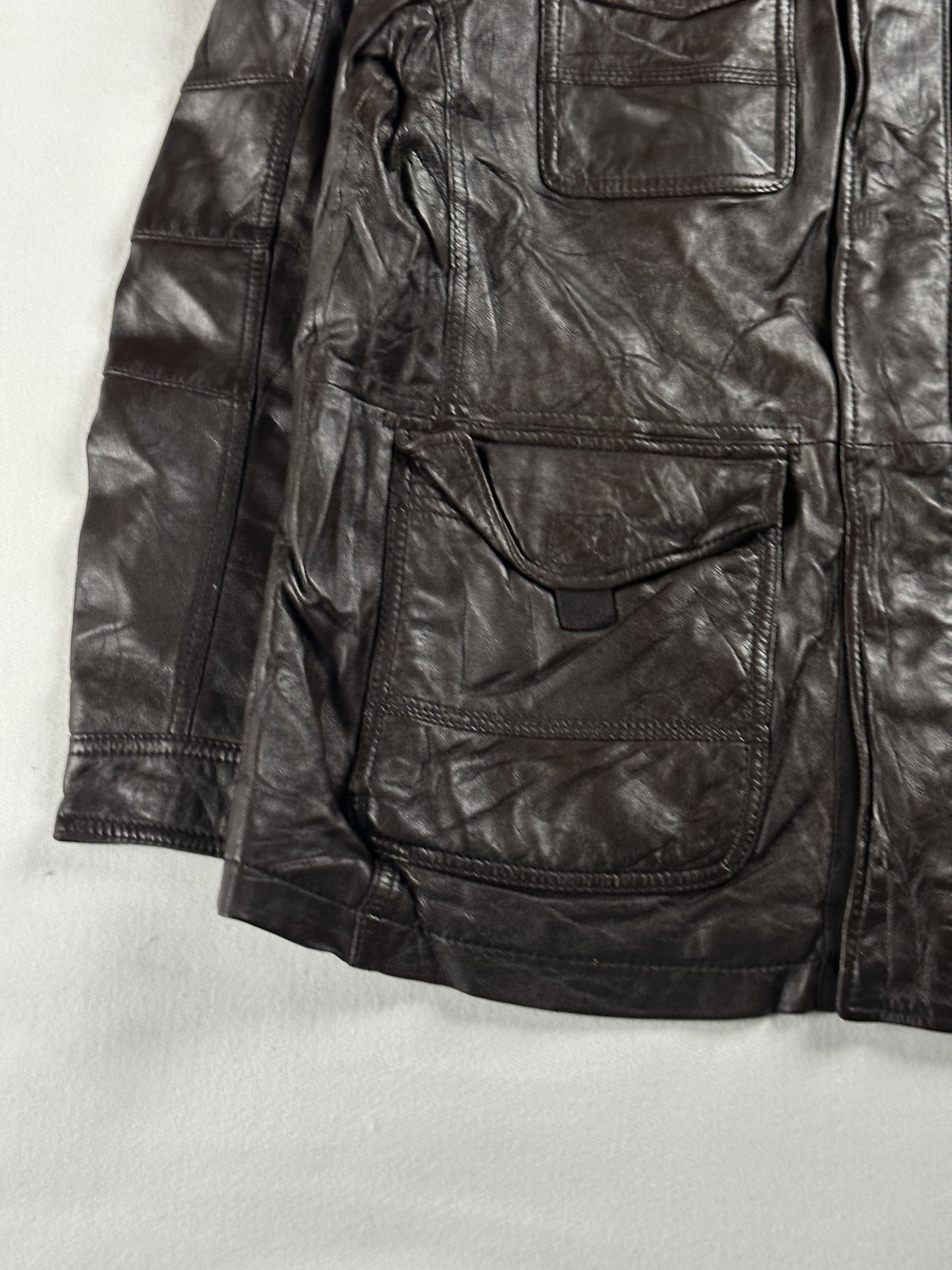 Size XL field jacket in brown real leather with a 24 inch chest