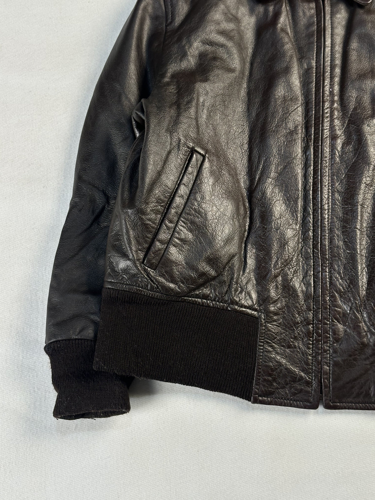 Size M flight jacket in brown real leather with a 20 inch chest