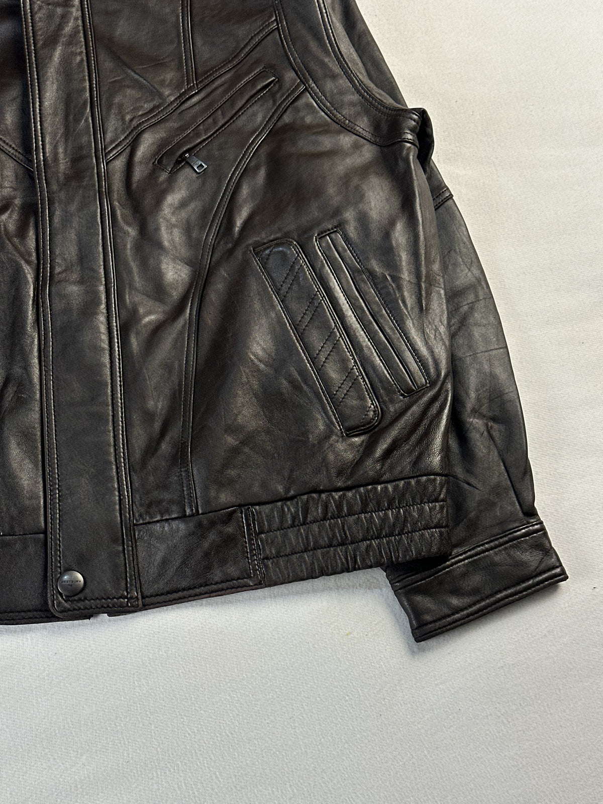 Brown leather cafe racer in very good condition, shown in size XL