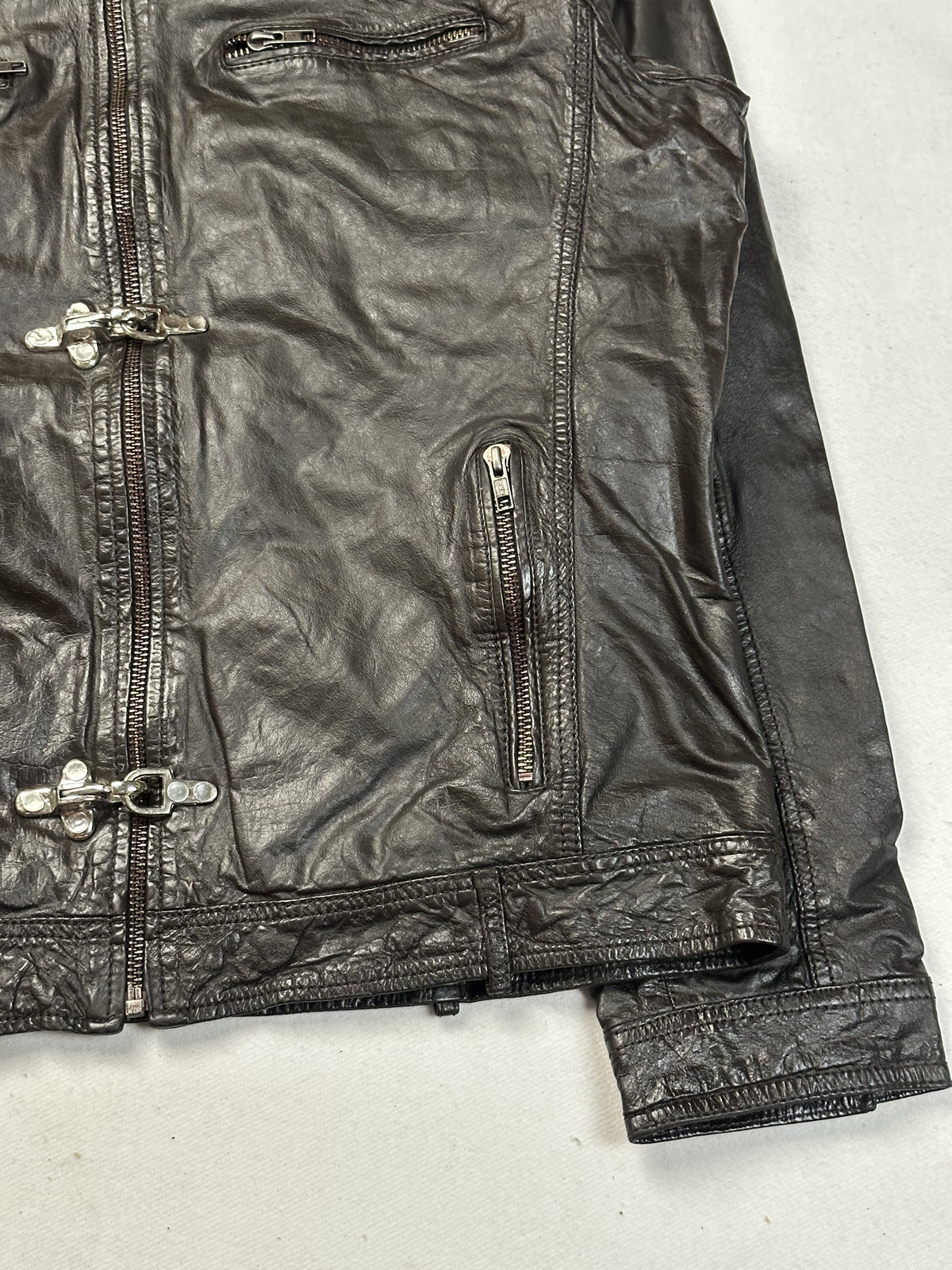 Size XL jacket in brown real leather with a 25 inch chest