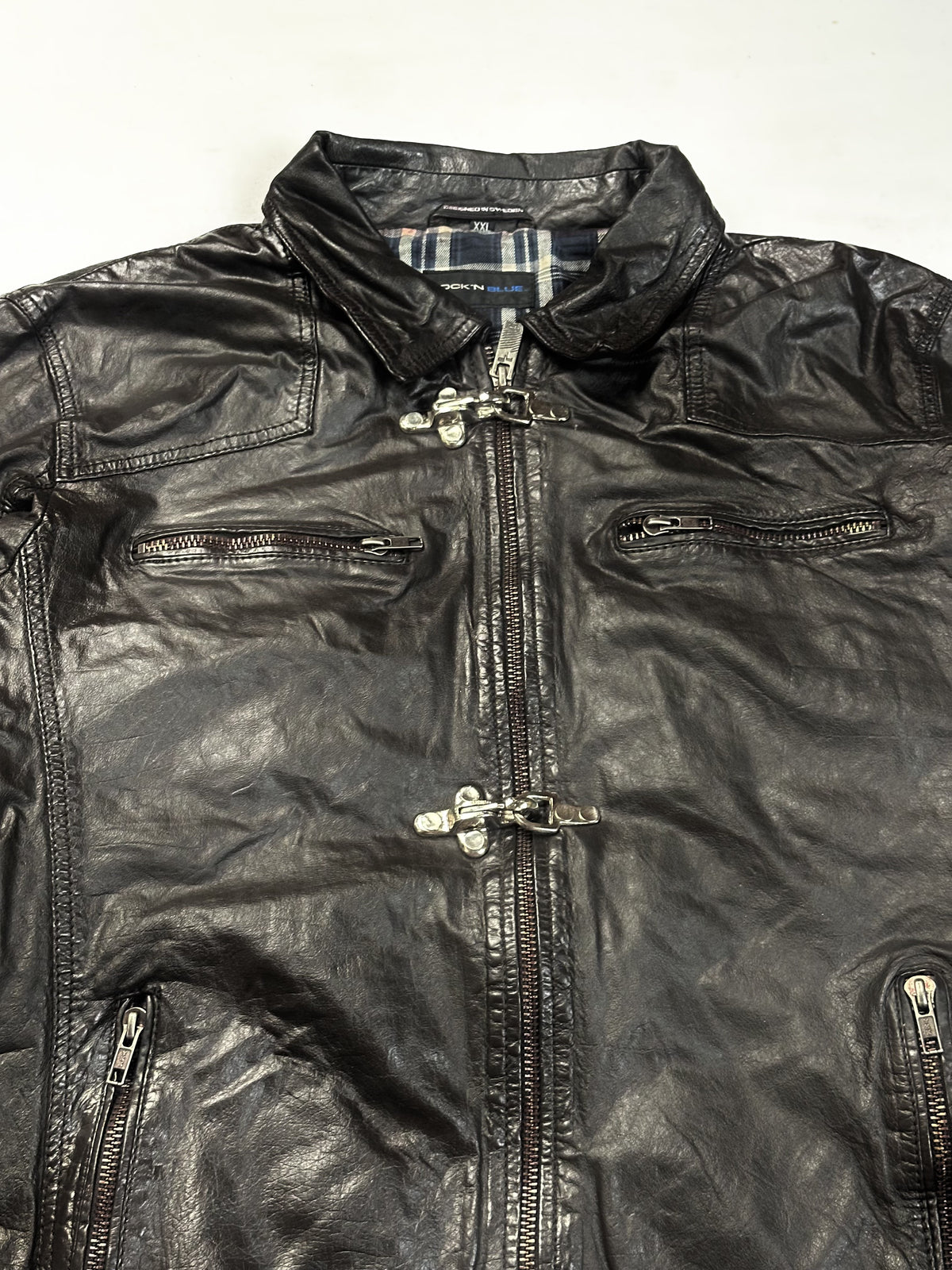 Brown leather jacket in very good condition, shown in size XL