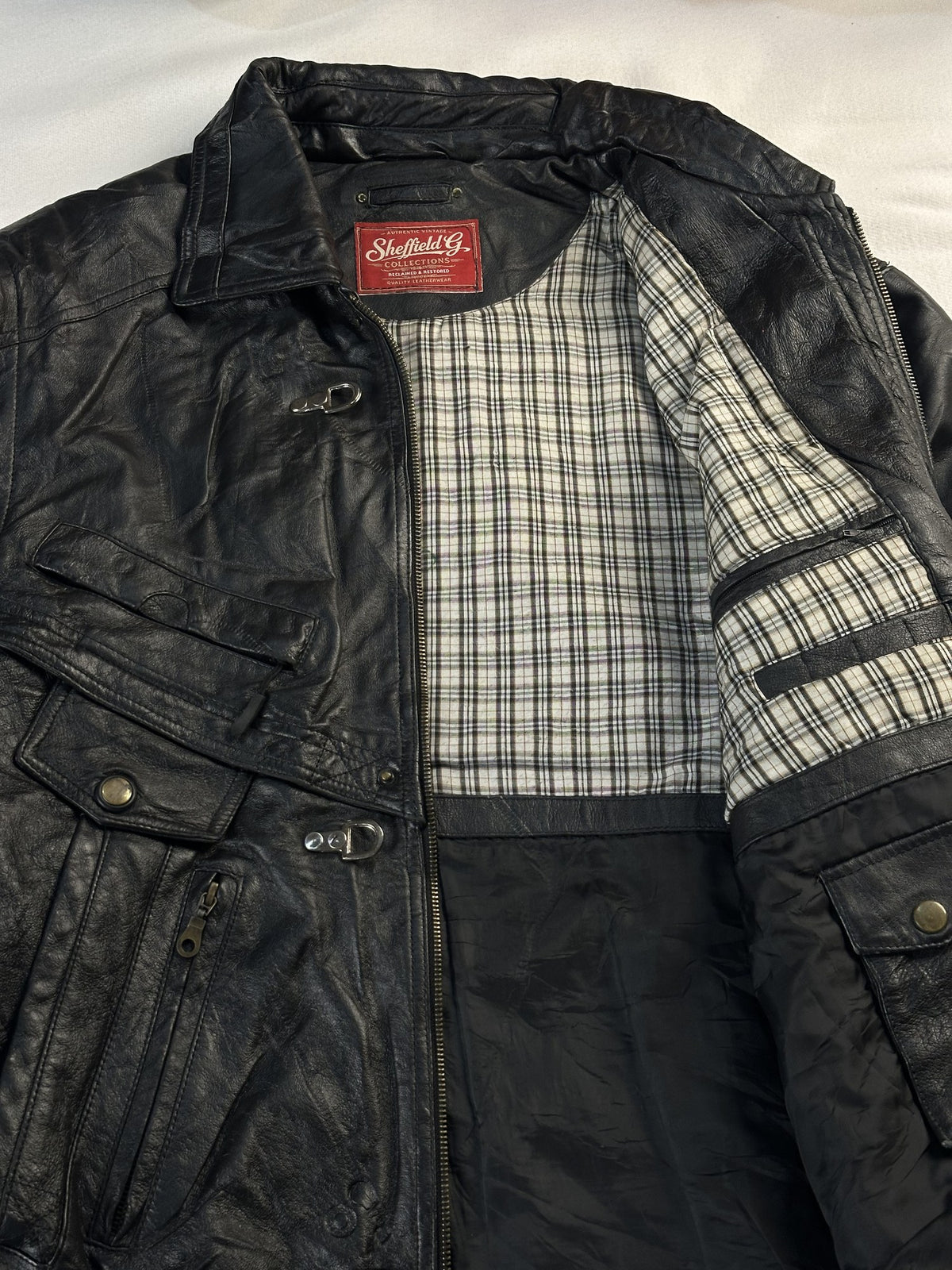 Black leather vintage jacket, size XL - interior lining.