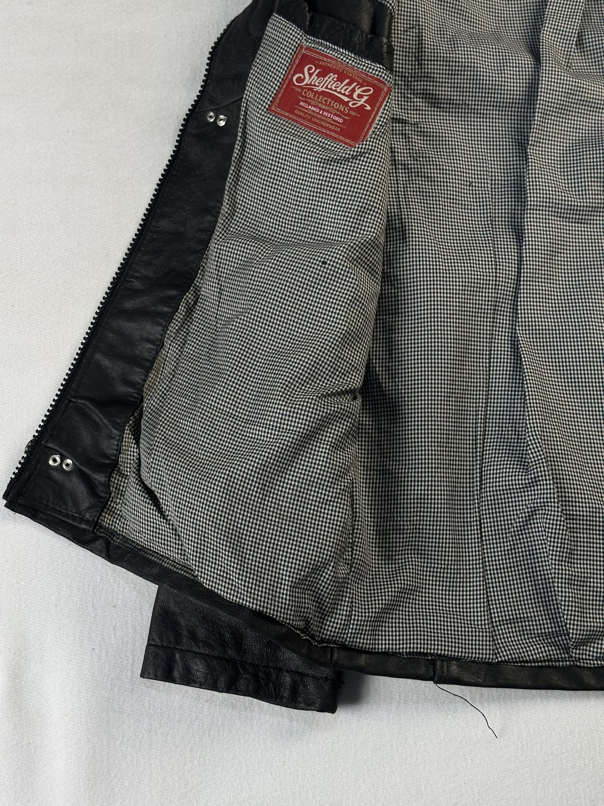 Black leather cafe racer jacket, size L - interior lining.