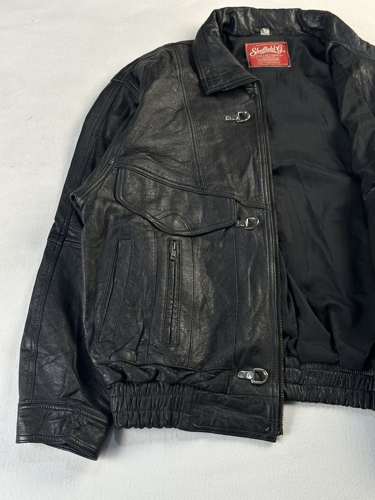 Black leather vintage jacket, size M - interior lining.