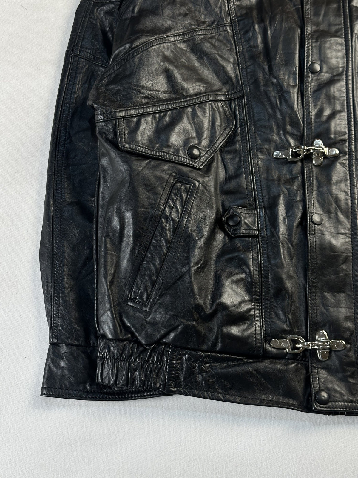 Black leather vintage jacket, size L - sleeve and cuff.