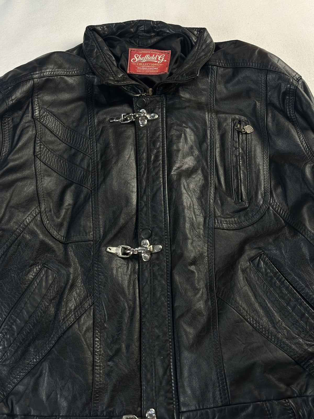 Black leather vintage jacket, size L - back view.