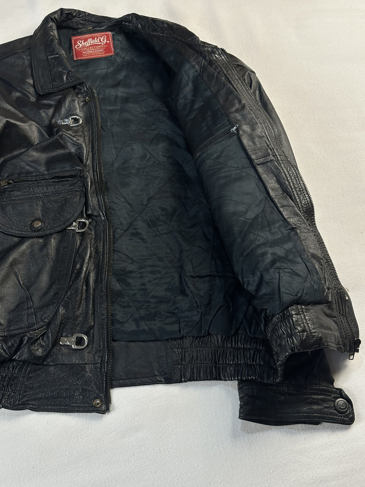 Black leather vintage jacket, size M - interior lining.