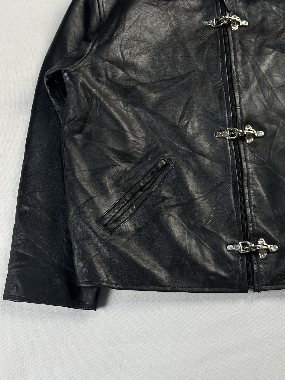 Black leather vintage jacket, size L - sleeve and cuff.