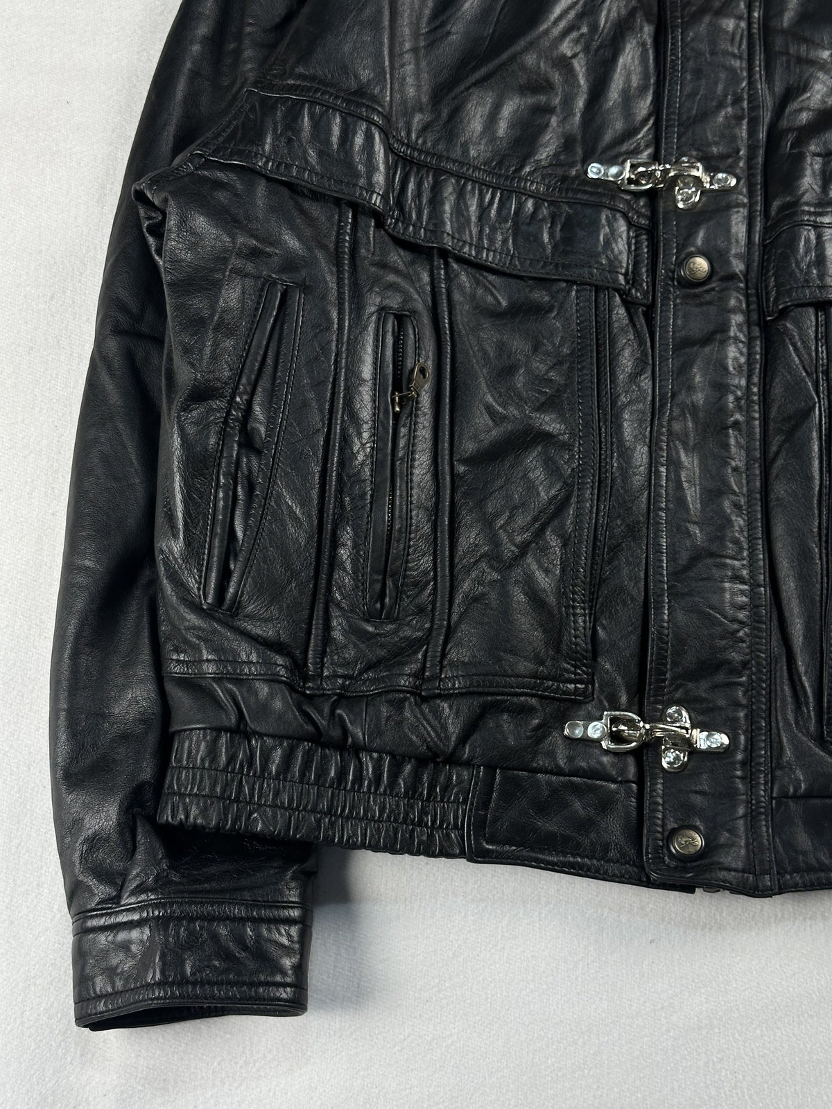 Black leather vintage jacket, size L - sleeve and cuff.