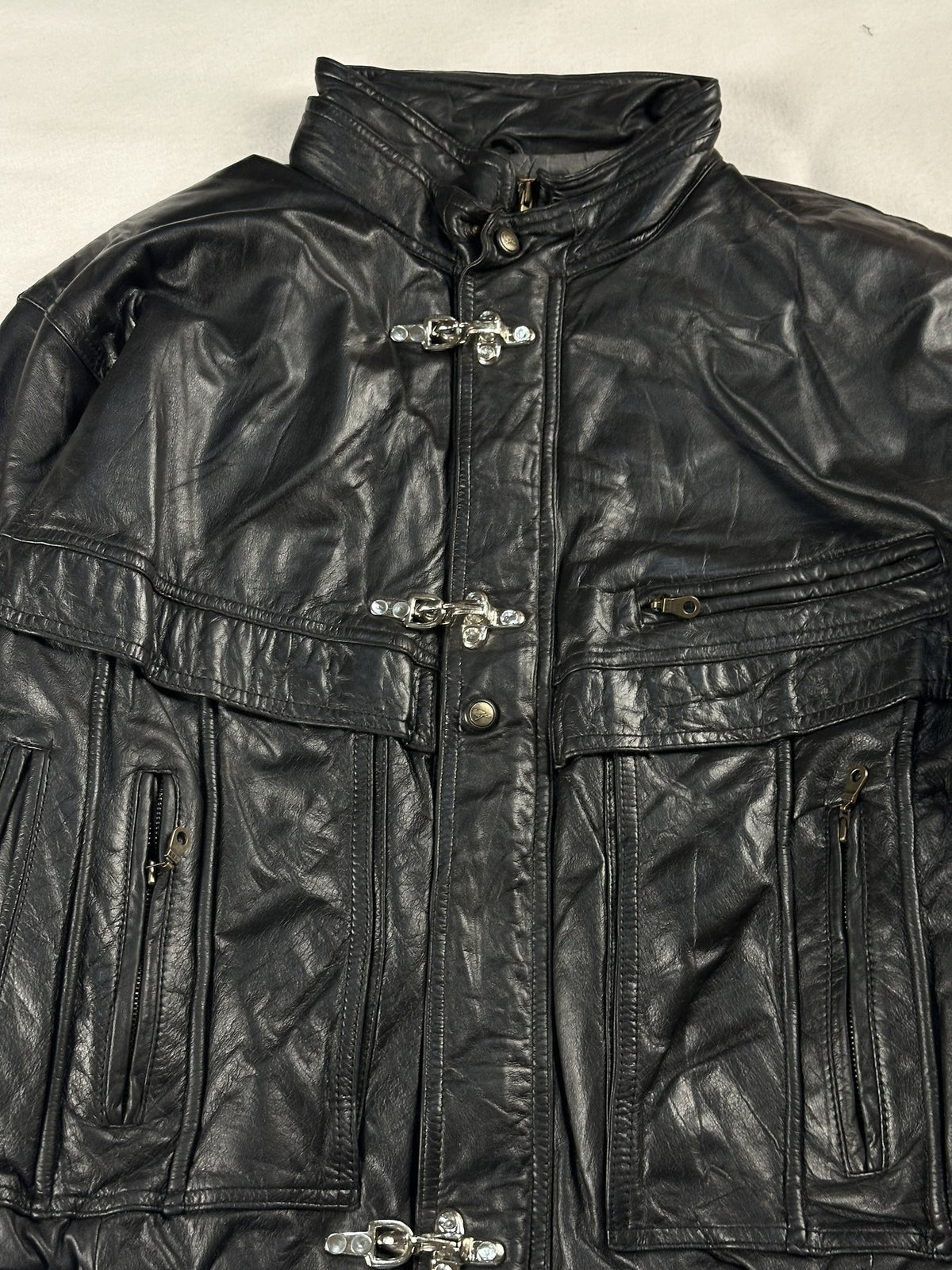 Black leather vintage jacket, size L - back view.
