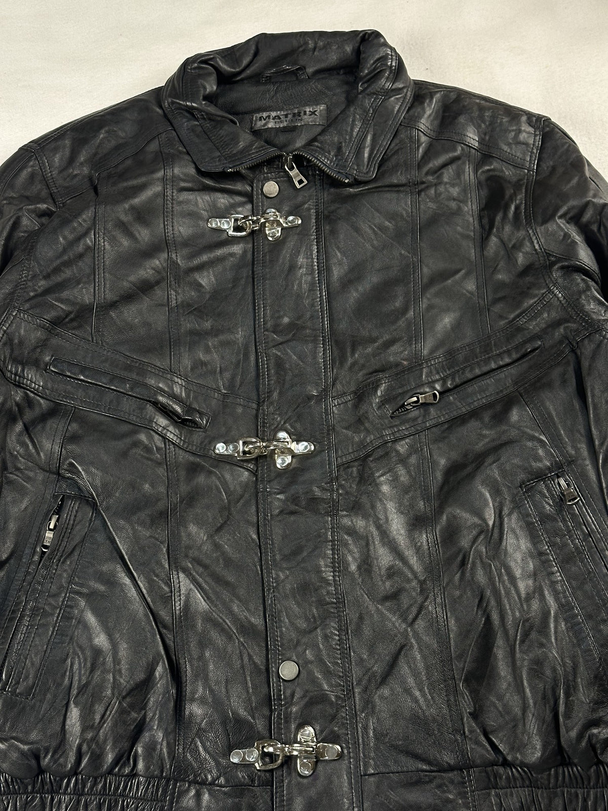 Black leather vintage jacket, size L - back view.
