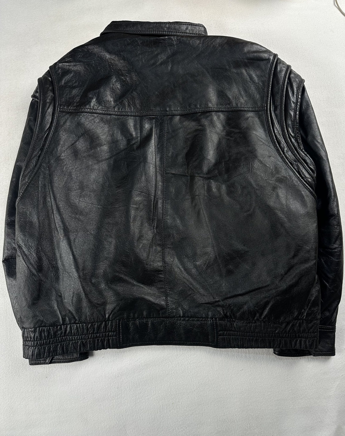 Black leather field jacket, size M - collar detail.