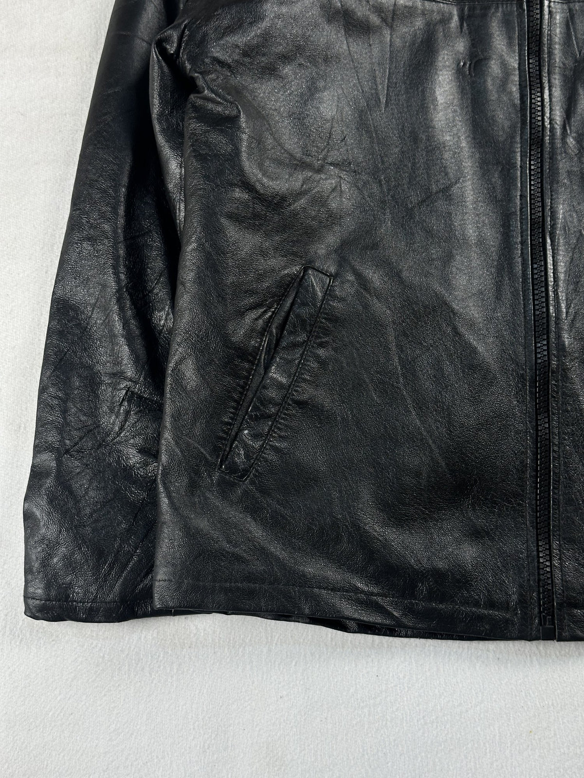Black leather vintage jacket, size L - sleeve and cuff.