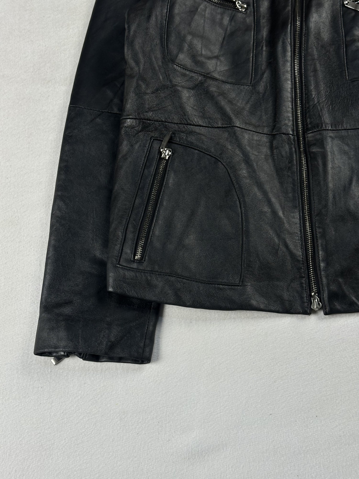 Black leather vintage jacket, size XS - sleeve and cuff.