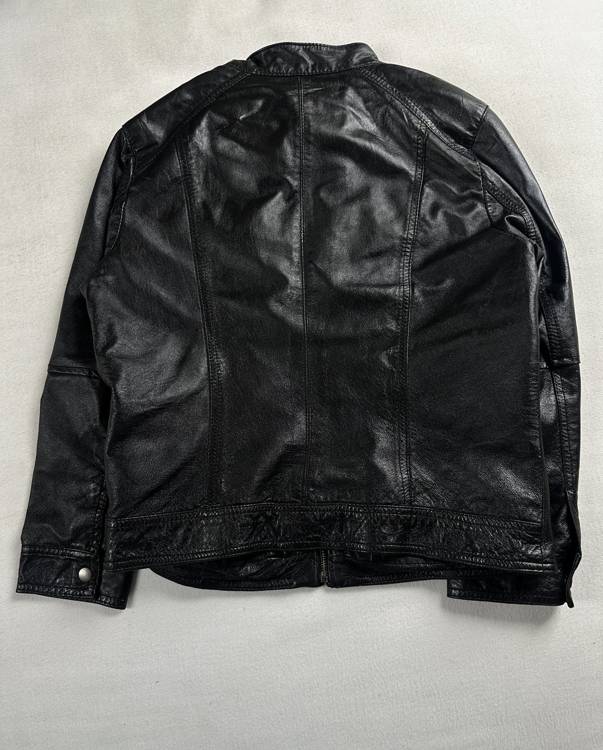 Black leather cafe racer jacket, size XS - collar detail.