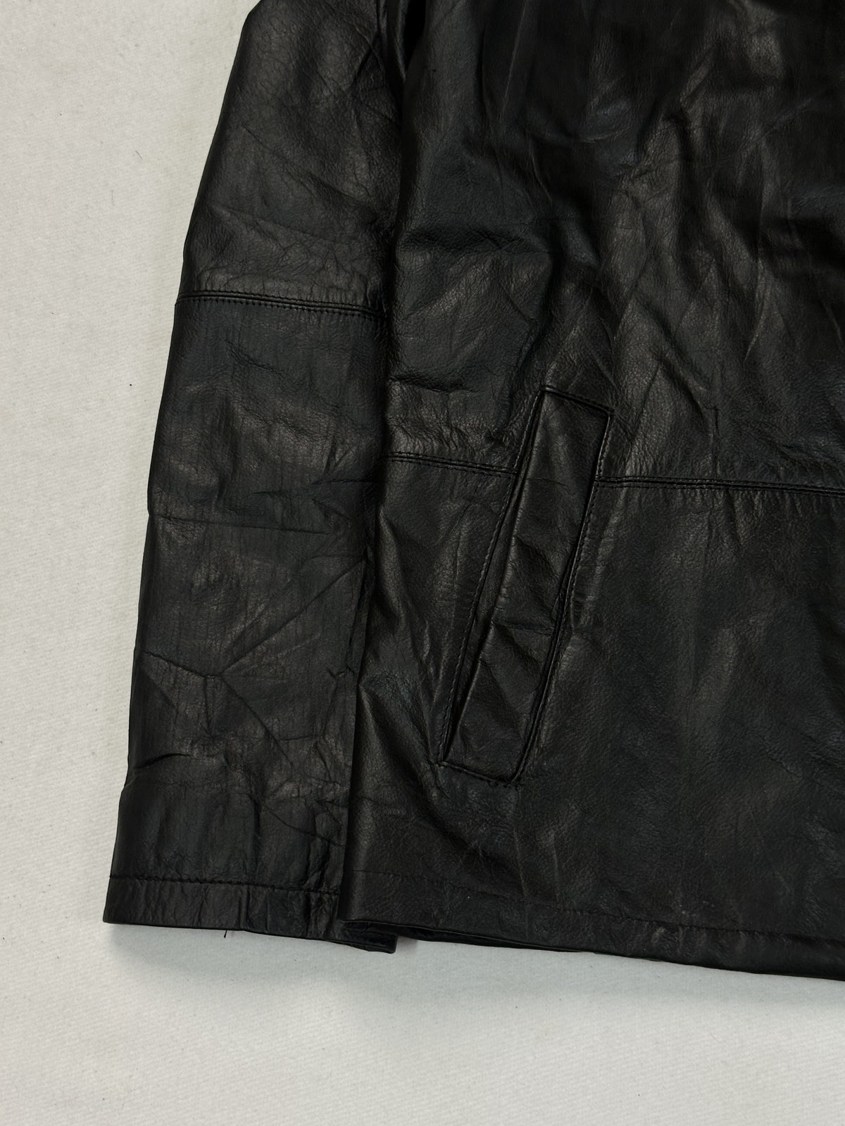 Black leather vintage jacket, size L - sleeve and cuff.