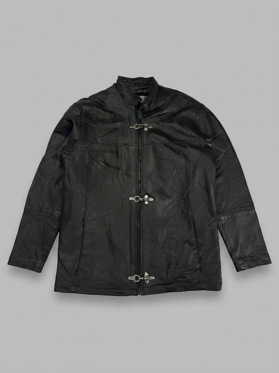 Black leather vintage jacket, size L, shown flat from the front. Fireman clasp closure.